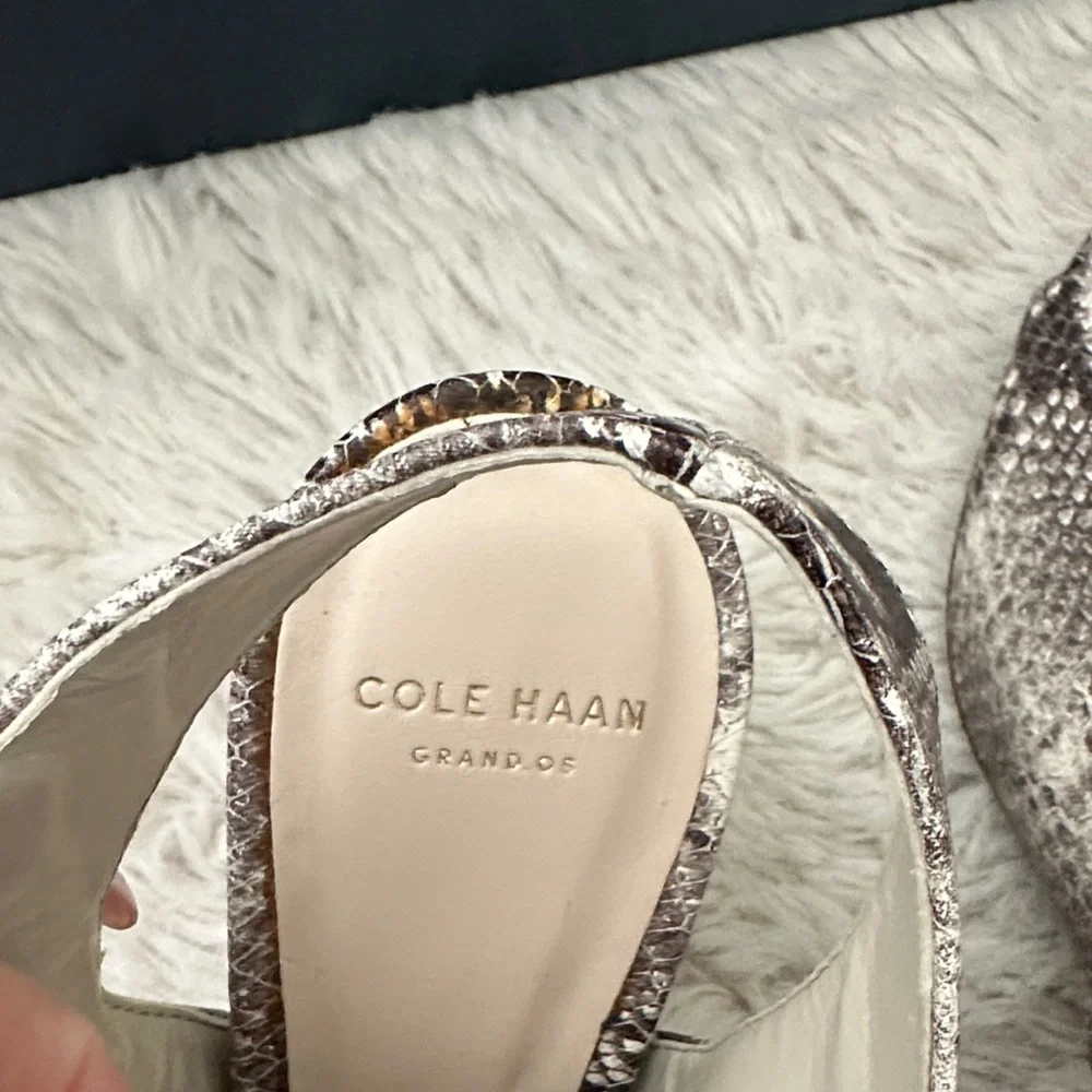 Cole Haan Women's Sz 6.5 Snakeskin Pattern slug back  Heels Grey Brown and Cream - Picture 5 of 5